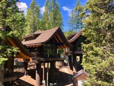 Treehouse View From The Slopeside Deck
