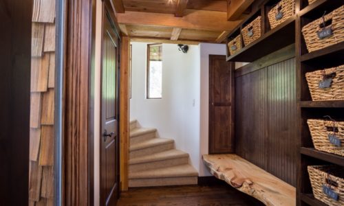 12 201 The Skier Friendly Entryway Has Personal Cubbies And A Convenient Bench