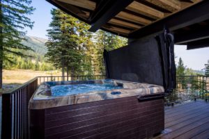21 075 Relax With Stunning Views In Your Private Hot Tub On The Lower Patio
